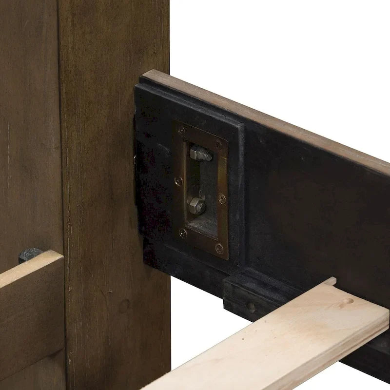 Carlisle Court Chestnut Finish Poster Bed